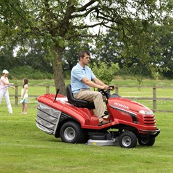 Садовый трактор Honda HF 2317  HME - фото 14704